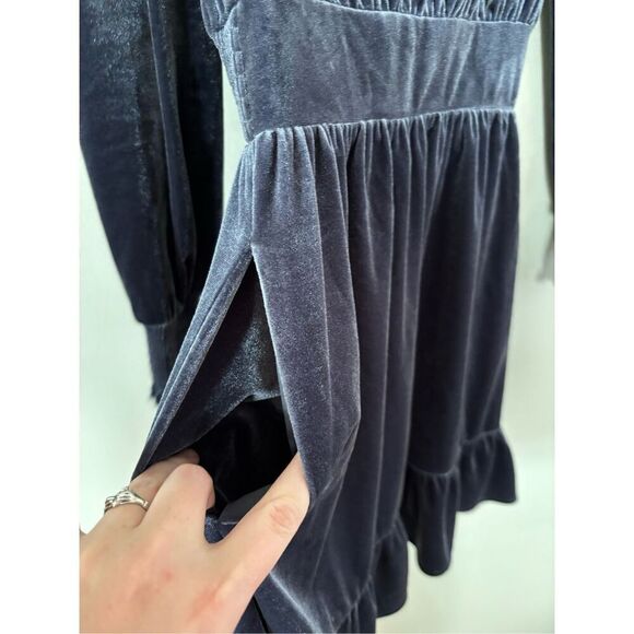 Evereve Fiona Velvet Dress SZ XS Blue Gray Tiered Pockets Long Sleeve V Neck - Picture 7 of 8